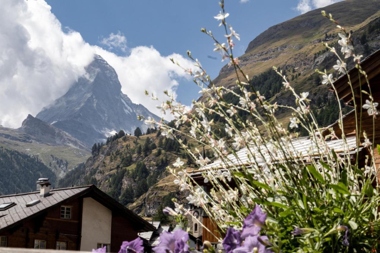 Village Apartment With Matterhorn View Zermatt Buitenkant foto